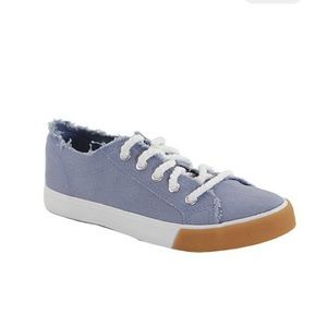NIB Women’s Anna Ashlin Light Blue Distressed Sneakers